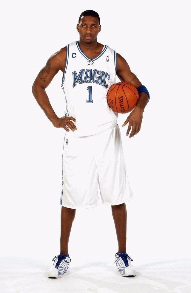 2.53米，麦克托米奈创下倒钩射门脚尖高度新的世界纪录（麦克托米奈倒钩脚尖达2.53米，刷新世界纪录）