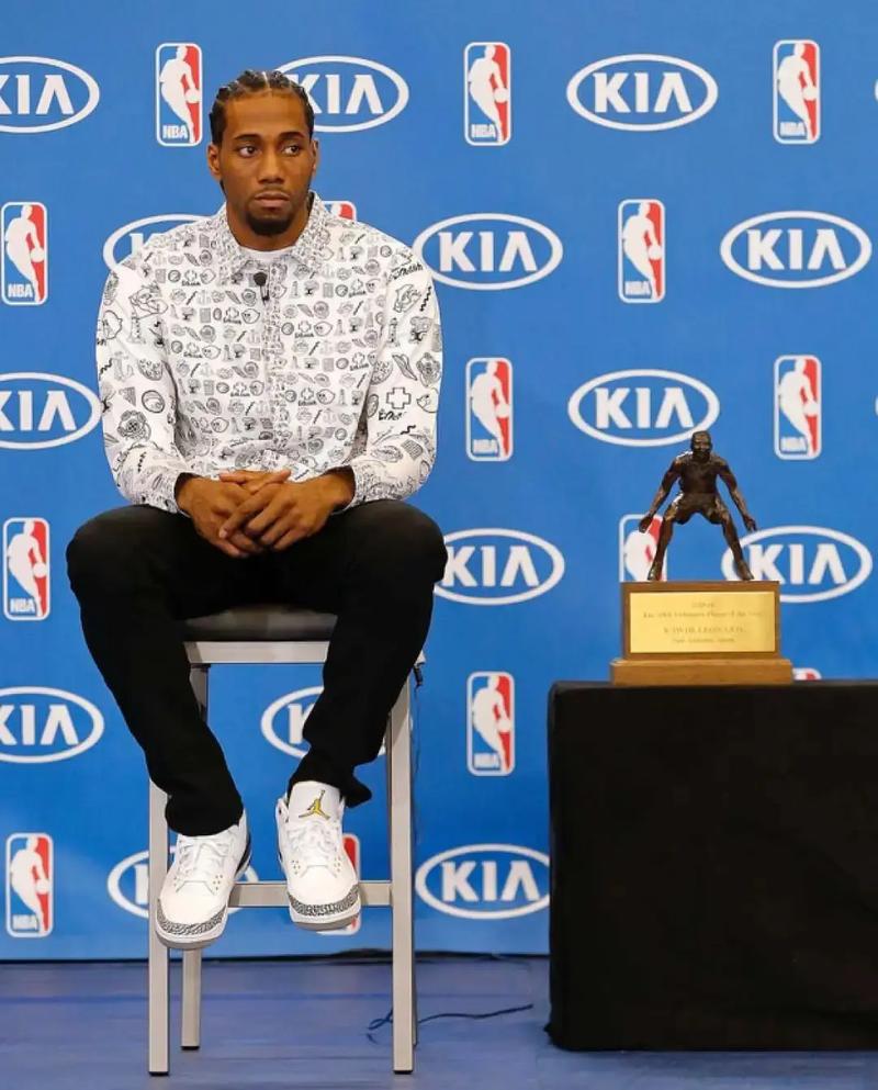 斯基拉：本菲卡正在关注科斯蒂奇，穆里尼奥对他十分赏识（斯基拉：本菲卡有意科斯蒂奇，穆里尼奥对其青睐有加）