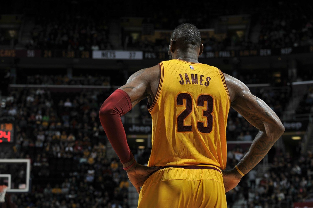 每体：什琴斯尼8场丢了15球，和霍安-加西亚差距巨大（每体：什琴斯尼8战丢15球，与霍安-加西亚差距悬殊）