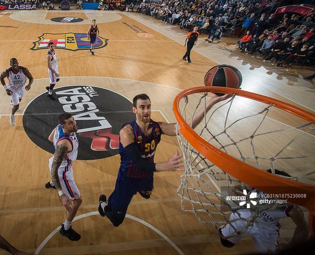 伤愈之路坎坷，武磊本赛季出场6次贡献1球1助攻（复出艰难，武磊本赛季6次登场贡献1球1助）