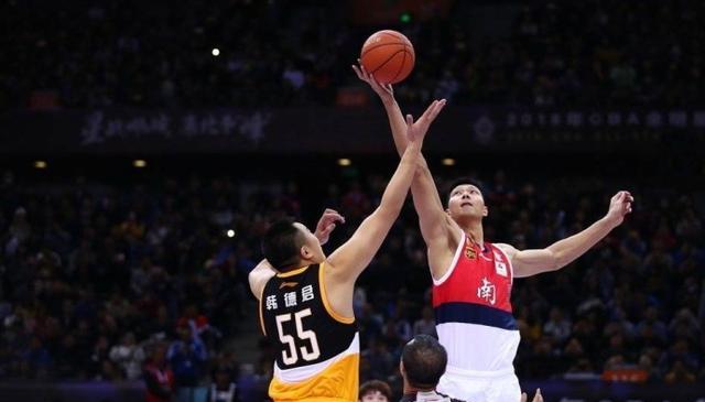 前米兰后卫加利谈米兰德比：米兰不要过度退守；预测比分1-1（前米兰后卫加利谈米兰德比：米兰勿过度保守，预测1-1战平）