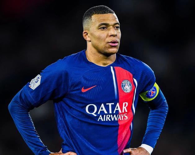 绿帽哥独家：萨拉赫在与球队高层会议时拒绝道歉（绿帽哥独家：萨拉赫在与俱乐部高层会谈中拒绝致歉）